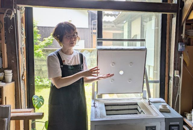 佐賀の伝統工芸を支援|2025年度助成事業の採択5事業者を視察 2 2025伝統工芸助成事業 ヤダクミコさん